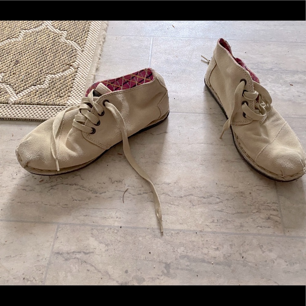 Toms shoes